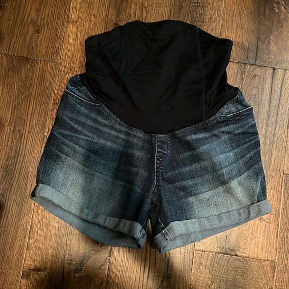 Full panel maternity shorts - Picture 1 of 3
